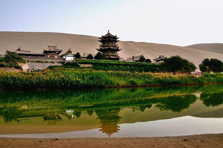 月牙泉风景